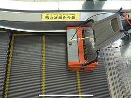 扶梯清洗机高铁站演示实例（ 二）